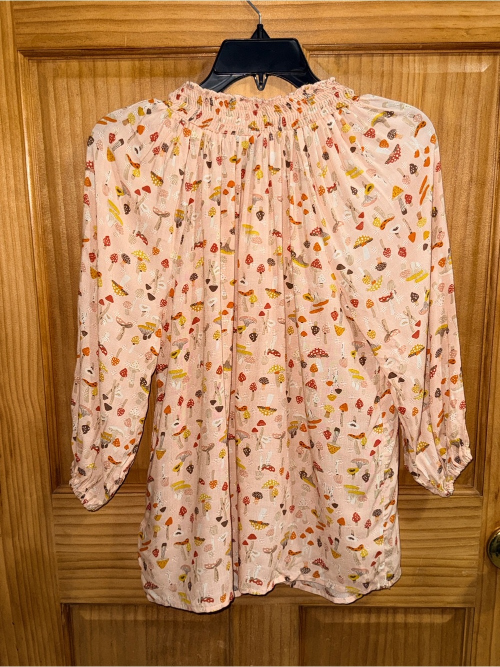 NWT Wallpapher Pale Pink Mushroom-Print Peasant BD Shirt w/Multicolor Accents-S - Picture 7 of 10
